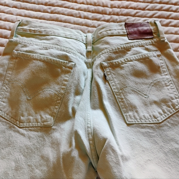 Levi's mint colored raw hem - Picture 5 of 11